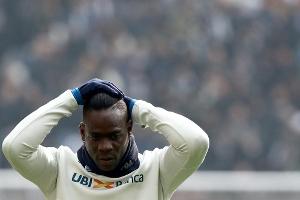 Balotelli sauer über Auswechslung, Coach seines Klubs Adana gefeuert