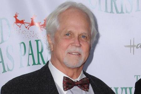 US-Schauspieler Tony Dow liegt wegen einer Lungenentzündung im Krankenhaus. US-Schauspieler Tony Dow liegt wegen einer Lungenentzündung im Krankenhaus.