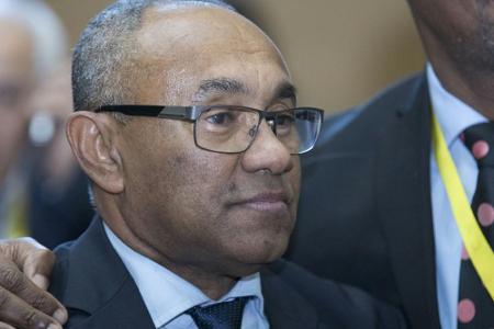 FIFA-Ethikkommission sperrt früheren CAF-Präsidenten Hayatou FIFA-Ethikkommission sperrt früheren CAF-Präsidenten Hayatou