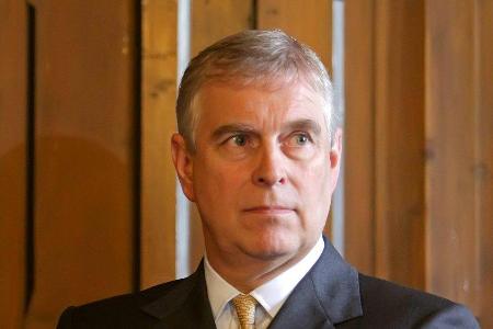 Prinz Andrew wurde von mutmaßlichem Epstein-Opfer Virginia Giuffre verklagt. Prinz Andrew wurde von mutmaßlichem Epstein-Opfer Virginia Giuffre verklagt.