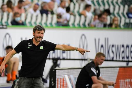 Bochum früh dezimiert - van Bommel mit Sieg zum Heimdebüt Bochum früh dezimiert - van Bommel mit Sieg zum Heimdebüt