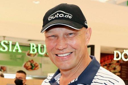 Axel Schulz ist einer der bekanntesten deutschen Boxer. Axel Schulz ist einer der bekanntesten deutschen Boxer.