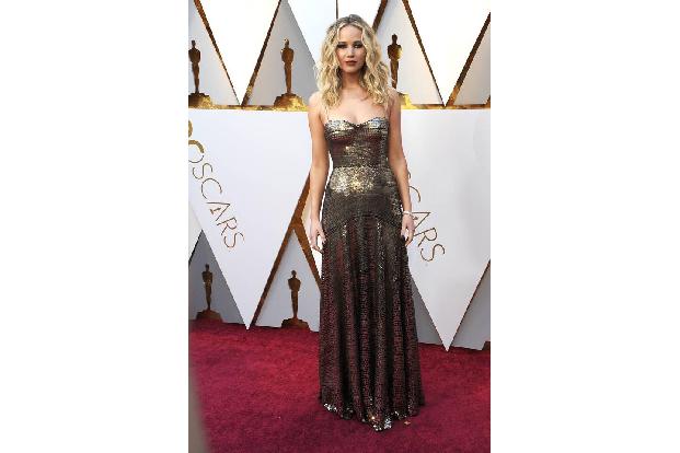 Schauspielerin Jennifer Lawrence schrieb auf Twitter, dass Facebook ihrer Überzeugung nach Hass und Falschinformationen 