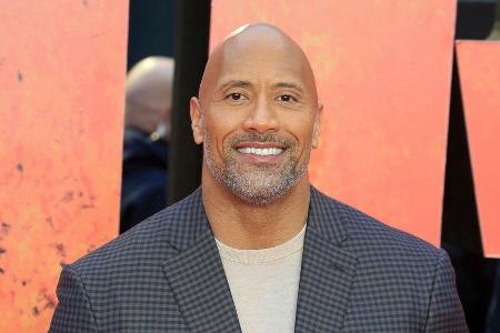 Dwayne Johnson duscht sehr oft. Dwayne Johnson duscht sehr oft.