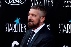 Hollywood-Star Antonio Banderas überrascht mit neuem Look