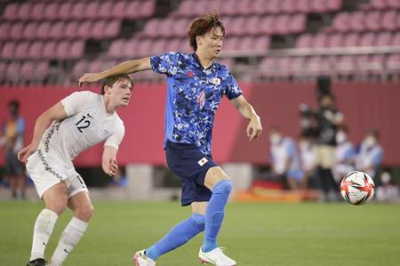 Schalke vor Verpflichtung von Itakura Schalke vor Verpflichtung von Itakura