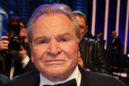 Schauspieler Fritz Wepper nimmt die Herausforderungen seines Lebens an.
