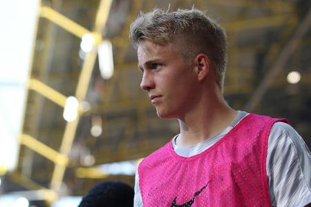Nach Haarriss im Schädel: FCK-Profi Götze verlässt Intensivstation Nach Haarriss im Schädel: FCK-Profi Götze verlässt Intensivstation