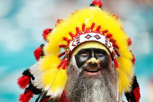 Washington Football Team verbietet Indianer-Kopfschmuck im Stadion