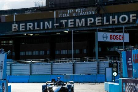 De Vries erster Formel-E-Weltmeister - Drama um Evans und Mortara De Vries erster Formel-E-Weltmeister - Drama um Evans und Mortara