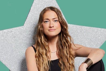 Mimi Gwozdz ist der aktuelle Cover-Star des deutschen Mimi Gwozdz ist der aktuelle Cover-Star des deutschen