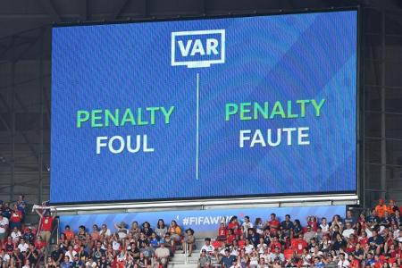Niederlande: VAR-Entscheidungen dürfen im Stadion gezeigt werden Niederlande: VAR-Entscheidungen dürfen im Stadion gezeigt werden