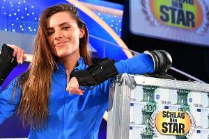 Mit etwas Verspätung durfte Sophia Thomalla dann doch jubeln.
