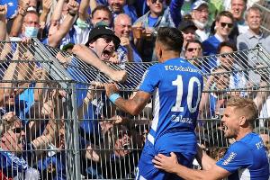 Neuzugänge schießen Schalke in die zweite Pokalrunde