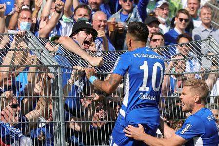 Neuzugänge schießen Schalke in die zweite Pokalrunde Neuzugänge schießen Schalke in die zweite Pokalrunde