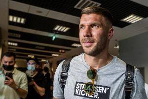 "Kleine Europapokale" bei RTL mit Experten-Duo Podolski und Riedle