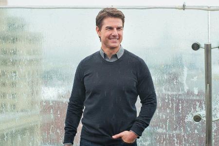 Tom Cruise kann man schon mal eine Landeerlaubnis im eigenen Garten erteilen. Tom Cruise kann man schon mal eine Landeerlaubnis im eigenen Garten erteilen.