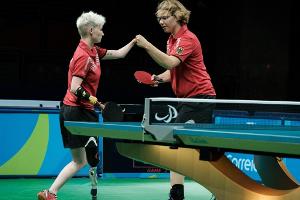 Para-Tischtennis: Baus und Schmidberger haben Medaille sicher