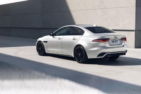 Jaguar XE R-Dynamic Black