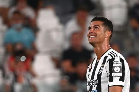 Mega-Transfer perfekt: Ronaldo wechselt zu Manchester United Mega-Transfer perfekt: Ronaldo wechselt zu Manchester United