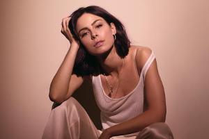 Lena Meyer-Landruts ehrliches Video: Arbeiten unter Liebeskummer