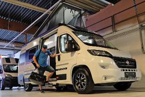 Große Garage im 6,40-Meter-Campingbus