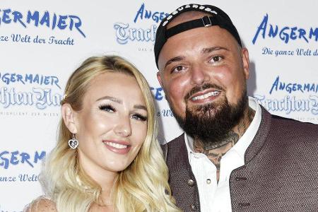 Das TV-Paar Jessi und Nik Schröder bezeichnet Tochter Hailey Emilia als den 