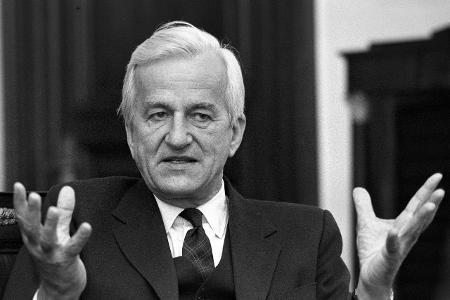 Richard von Weizsäcker_imago55391207h.jpg