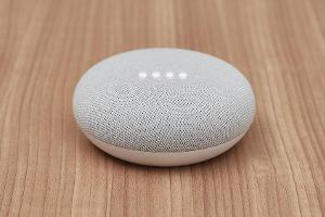 Smart Speaker zu Weihnachten geschenkt bekommen? Was damit tun?