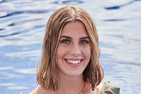 Giannina (21) wohnt in Viersen und macht ein duales Studium in der Finanzbranche. 