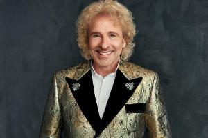 Thomas Gottschalk präsentiert am Samstag, 6. November 2021, 20.15 Uhr, im ZDF live aus der Messehalle in Nürnberg mit "Wette...