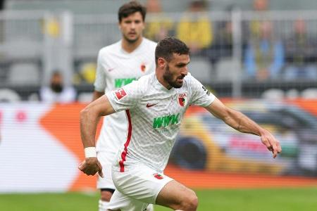 Augsburg atmet auf: Sieg im Schwaben-Derby gegen den VfB Augsburg atmet auf: Sieg im Schwaben-Derby gegen den VfB