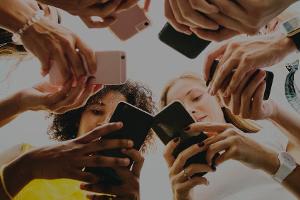 Fake-News und Beauty-Filter: So schützen wir uns im Netz