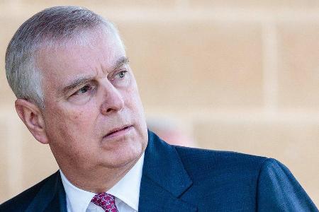 Prinz Andrew sieht sich mit schweren Vorwürfen konfrontiert. Prinz Andrew sieht sich mit schweren Vorwürfen konfrontiert.