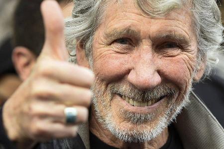 Roger Waters hat seine Partnerin Kamilah geheiratet. Roger Waters hat seine Partnerin Kamilah geheiratet.