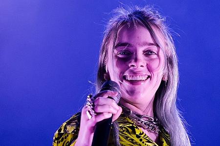Billie Eilish durfte Prinz William und Herzogin Kate kennenlernen. Billie Eilish durfte Prinz William und Herzogin Kate kennenlernen.