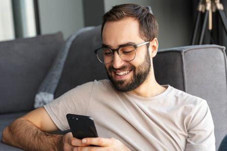 Viele bemerken gar nicht, wie viel Zeit sie in den sozialen Medien verbringen. Viele bemerken gar nicht, wie viel Zeit sie in den sozialen Medien verbringen.