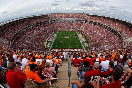 Platz 8: Bryant–Denny Stadium, USA - 101.821