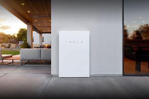 Tesla-Auto lädt fortan mit Tesla-Strom