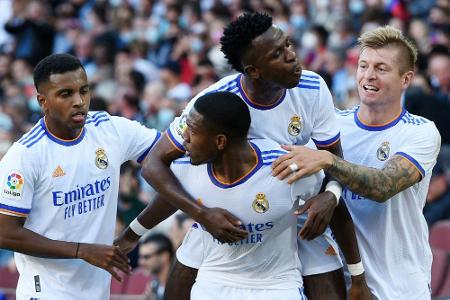Erster Clasico nach Messi-Ära: Alaba führt Real zum Sieg Erster Clasico nach Messi-Ära: Alaba führt Real zum Sieg