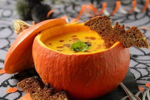 Kulinarischer Gruselspaß: Die besten Rezepte für die Halloweenparty