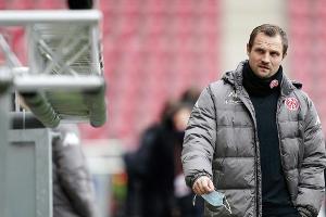 Svensson verurteilt rassistische Anfeindungen gegen Onisiwo scharf