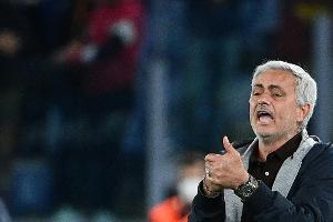Mourinho und Co.: Gleich vier Serie-A-Trainer sehen Rot