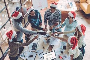Für eine gelungene Weihnachtsfeier bietet es sich an, das Büro zu verlassen.