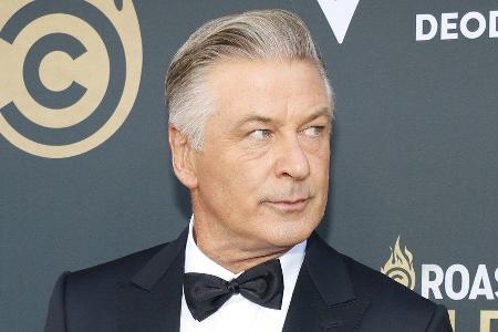 Alec Baldwin zeigt sich in den Ermittlungen zum Alec Baldwin zeigt sich in den Ermittlungen zum