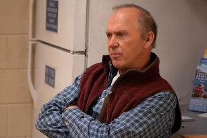Michael Keaton läuft in "Dopesick" erneut zur Höchstform auf.
