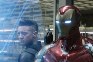 "Avengers: Endgame": Hawkeye (Jeremy Renner, l.) und Iron Man (Robert Downey jr.) bereiten sich auf ihren größten Kampf vor.