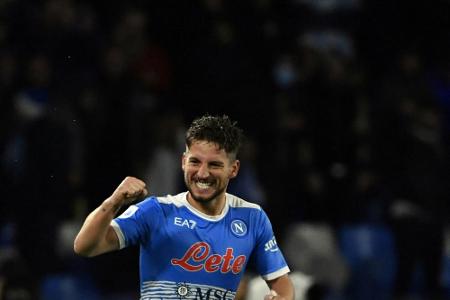 Neapel nutzt Milan-Patzer im Titelkampf Neapel nutzt Milan-Patzer im Titelkampf
