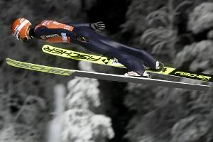 Skispringen: Eisenbichler zur Halbzeit Zweiter - Lanisek führt