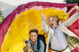 "Zimmer mit Stall: Schwiegermutter im Anflug": Pensionswirtin Sophie (Aglaia Szyszkowitz) mit Stallbewohner Barthl (Friedric...